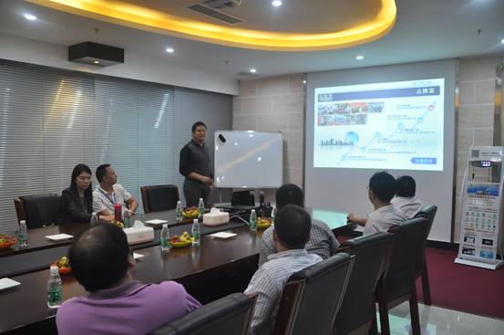 四川省樂(lè)山峨邊縣領(lǐng)導(dǎo)一行蒞臨萬(wàn)達(dá)業(yè)參觀(guān)指導(dǎo)